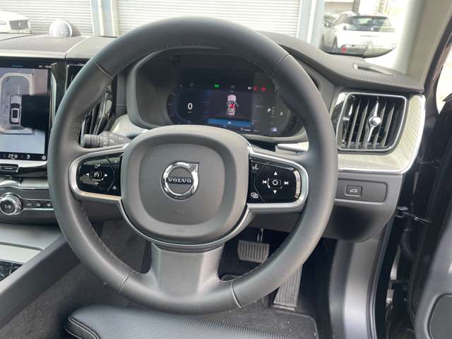 ボルボ ＸＣ６０ ウルトラ Ｂ５ ＡＷＤ ４ＷＤ R6年 (東北) 99