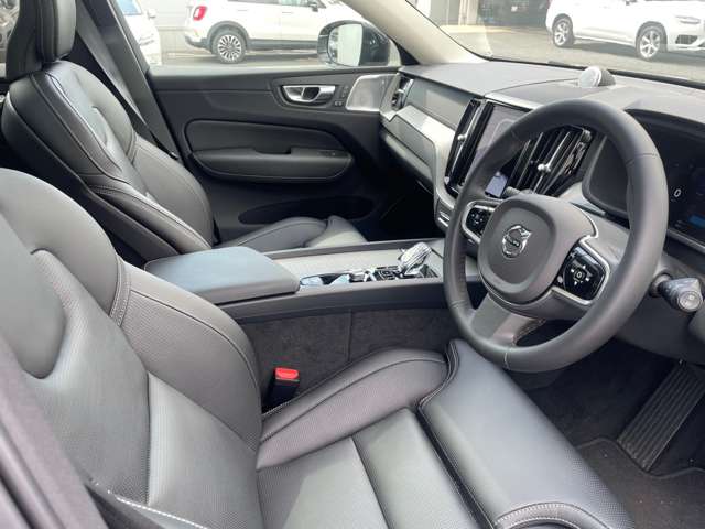 ボルボ ＸＣ６０ ウルトラ Ｂ５ ＡＷＤ ４ＷＤ R6年 (東北) 99