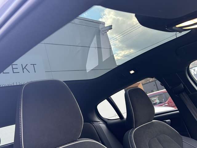 ボルボ Ｃ４０ リチャージ　アルティメット　シングルモーター R5年 (東北) 99