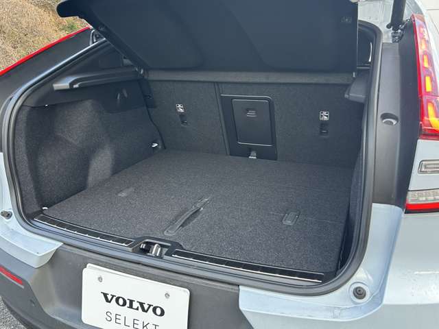 ボルボ Ｃ４０ リチャージ　アルティメット　シングルモーター R5年 (東北) 99