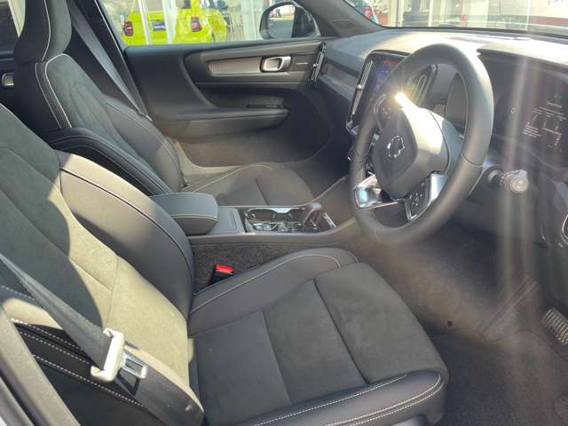 ボルボ ＸＣ４０ ウルトラ Ｂ４ ＡＷＤ ４ＷＤ R6年 (東北) 99