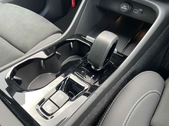 ボルボ ＸＣ４０ ウルトラ Ｂ４ ＡＷＤ ４ＷＤ R6年 (東北) 99