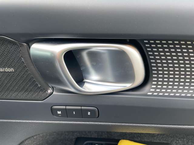 ボルボ ＸＣ４０ ウルトラ Ｂ４ ＡＷＤ ４ＷＤ R6年 (東北) 99