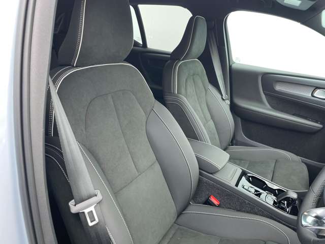 ボルボ ＸＣ４０ ウルトラ Ｂ４ ＡＷＤ ４ＷＤ R6年 (東北) 99