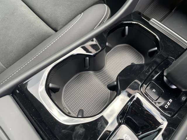 ボルボ ＸＣ４０ ウルトラ Ｂ４ ＡＷＤ ４ＷＤ R6年 (東北) 99