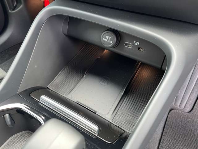 ボルボ ＸＣ４０ ウルトラ Ｂ４ ＡＷＤ ４ＷＤ R6年 (東北) 99