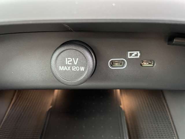 ボルボ ＸＣ４０ ウルトラ Ｂ４ ＡＷＤ ４ＷＤ R6年 (東北) 99