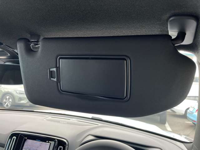 ボルボ ＸＣ４０ ウルトラ Ｂ４ ＡＷＤ ４ＷＤ R6年 (東北) 99