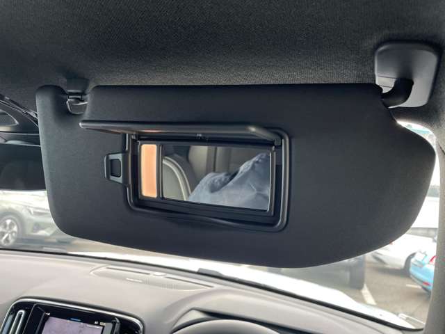 ボルボ ＸＣ４０ ウルトラ Ｂ４ ＡＷＤ ４ＷＤ R6年 (東北) 99