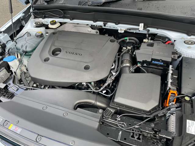 ボルボ ＸＣ４０ ウルトラ Ｂ４ ＡＷＤ ４ＷＤ R6年 (東北) 99