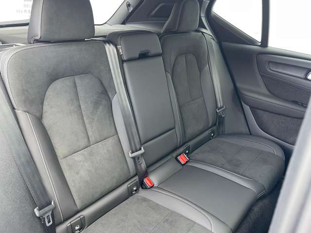 ボルボ ＸＣ４０ ウルトラ Ｂ４ ＡＷＤ ４ＷＤ R6年 (東北) 99