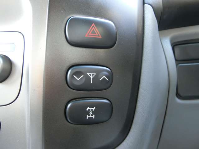 トヨタ ランドクルーザー ４．７ ＶＸ ４ＷＤ H16年 (中国) 99