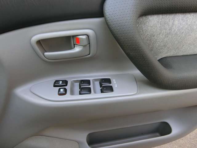 トヨタ ランドクルーザー ４．７ ＶＸ ４ＷＤ H16年 (中国) 99