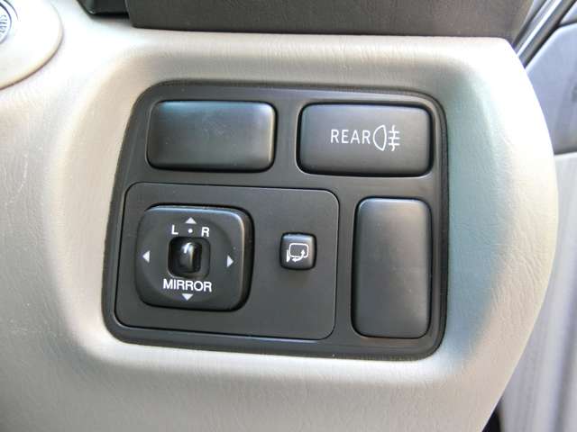 トヨタ ランドクルーザー ４．７ ＶＸ ４ＷＤ H16年 (中国) 99