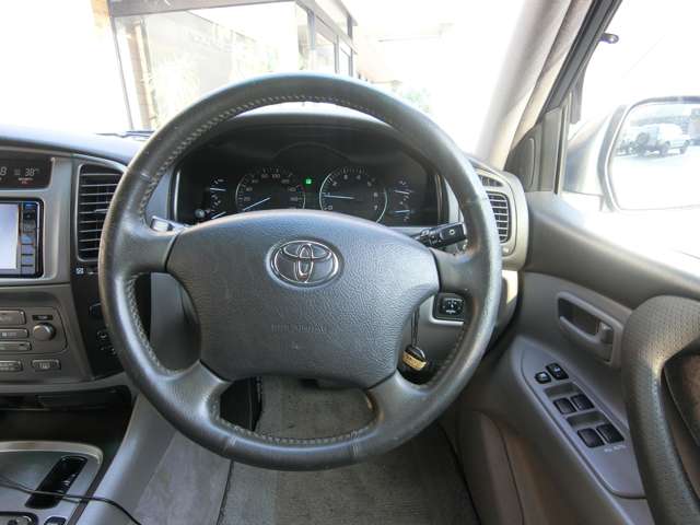 トヨタ ランドクルーザー ４．７ ＶＸ ４ＷＤ H16年 (中国) 99