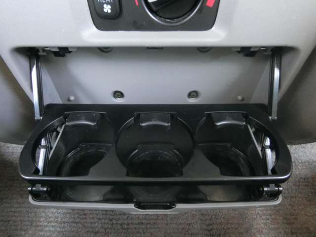 トヨタ ランドクルーザー ４．７ ＶＸ ４ＷＤ H16年 (中国) 99