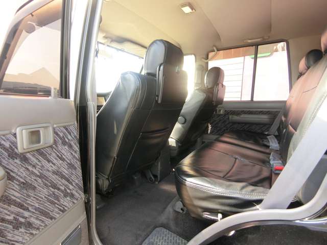 トヨタ ランドクルーザープラド ３．０ ＳＸワイド リミテッド メモリアルパッケージ ディーゼルターボ ４ＷＤ H6年 (中国) 99