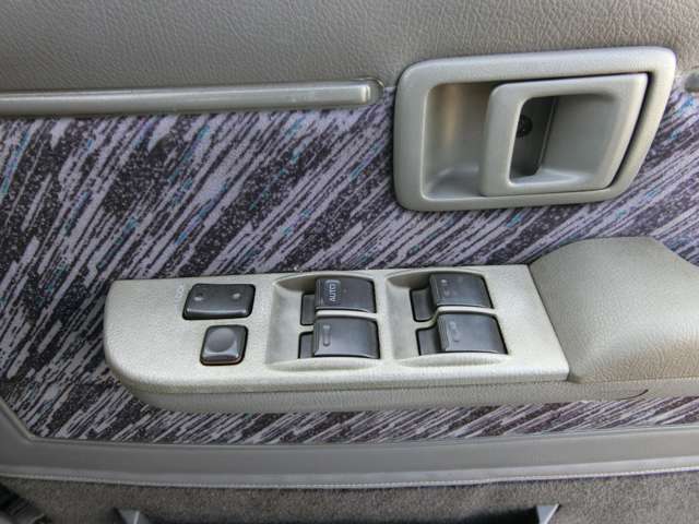 トヨタ ランドクルーザープラド ３．０ ＳＸワイド リミテッド メモリアルパッケージ ディーゼルターボ ４ＷＤ H6年 (中国) 99