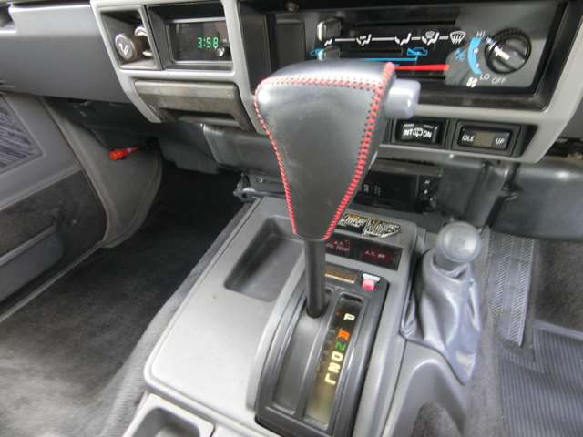 トヨタ ランドクルーザープラド ３．０ ＳＸワイド リミテッド メモリアルパッケージ ディーゼルターボ ４ＷＤ H6年 (中国) 99