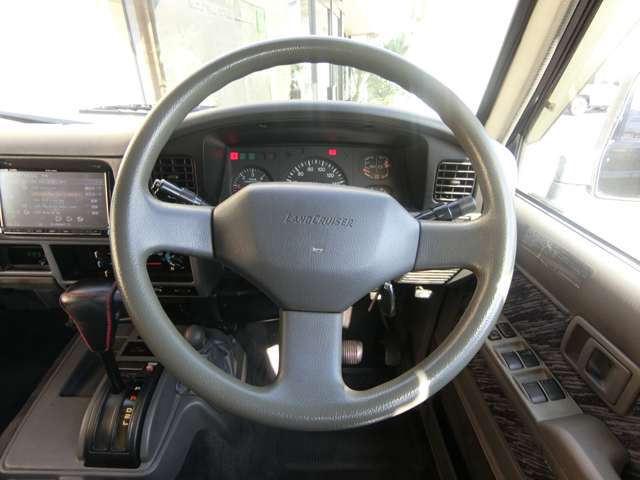 トヨタ ランドクルーザープラド ３．０ ＳＸワイド リミテッド メモリアルパッケージ ディーゼルターボ ４ＷＤ H6年 (中国) 99