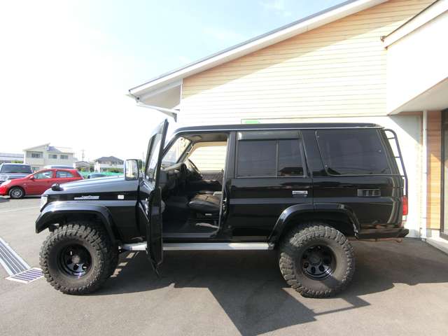 トヨタ ランドクルーザープラド ３．０ ＳＸワイド リミテッド メモリアルパッケージ ディーゼルターボ ４ＷＤ H6年 (中国) 99