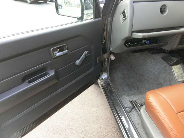 スズキ ジムニー ６６０ ランドベンチャー ４ＷＤ H10年 (中国) 99