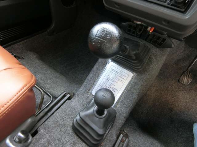 スズキ ジムニー ６６０ ランドベンチャー ４ＷＤ H10年 (中国) 99