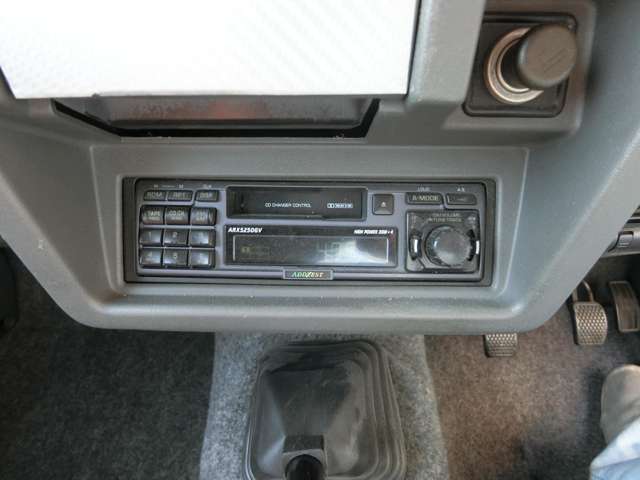 スズキ ジムニー ６６０ ランドベンチャー ４ＷＤ H10年 (中国) 99