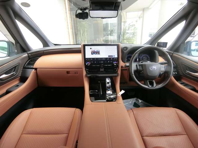 トヨタ ヴェルファイア　ハイブリッド ハイブリッド ２．５ Ｚプレミア Ｅ－ＦＯＵＲ ４ＷＤ R5年 (中国) 99