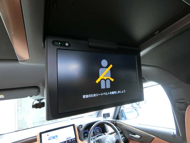 トヨタ ヴェルファイア　ハイブリッド ハイブリッド ２．５ Ｚプレミア Ｅ－ＦＯＵＲ ４ＷＤ R5年 (中国) 99