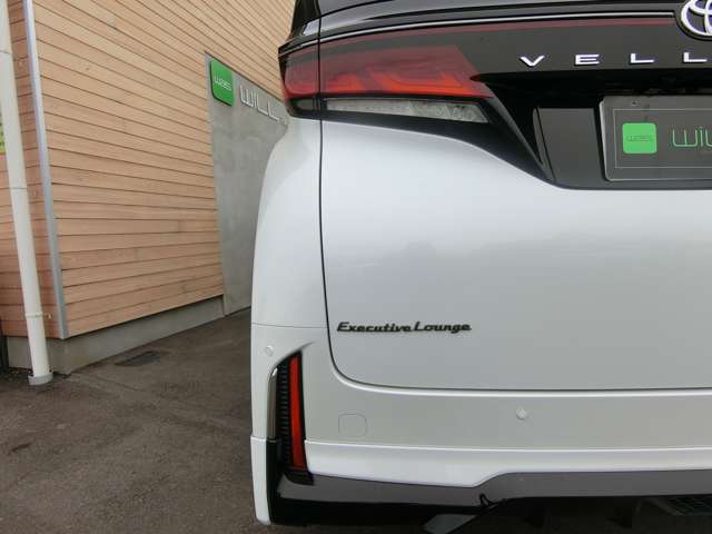 トヨタ ヴェルファイア　ハイブリッド ハイブリッド ２．５ Ｚプレミア Ｅ－ＦＯＵＲ ４ＷＤ R5年 (中国) 99