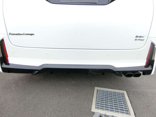 トヨタ ヴェルファイア　ハイブリッド ハイブリッド ２．５ Ｚプレミア Ｅ－ＦＯＵＲ ４ＷＤ R5年 (中国) 99