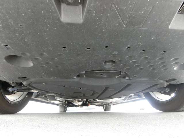 トヨタ ヴェルファイア　ハイブリッド ハイブリッド ２．５ Ｚプレミア Ｅ－ＦＯＵＲ ４ＷＤ R5年 (中国) 99