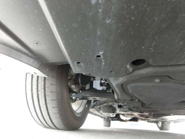 トヨタ ヴェルファイア　ハイブリッド ハイブリッド ２．５ Ｚプレミア Ｅ－ＦＯＵＲ ４ＷＤ R5年 (中国) 99