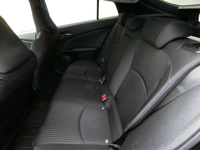 トヨタ プリウス １．８ Ｓ H28年 (中国) 99