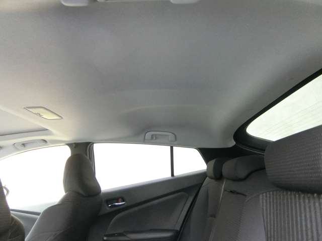 トヨタ プリウス １．８ Ｓ H28年 (中国) 99