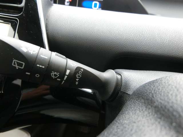 トヨタ プリウス １．８ Ｓ H28年 (中国) 99