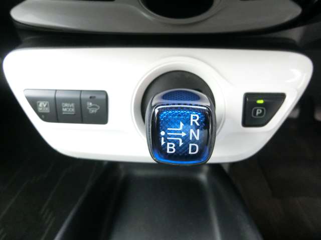 トヨタ プリウス １．８ Ｓ H28年 (中国) 99