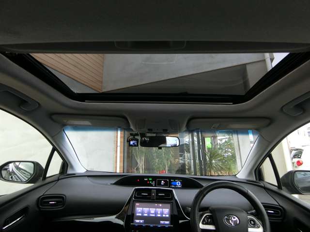 トヨタ プリウス １．８ Ｓ H28年 (中国) 99