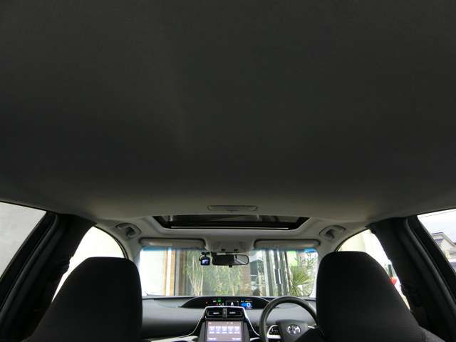 トヨタ プリウス １．８ Ｓ H28年 (中国) 99