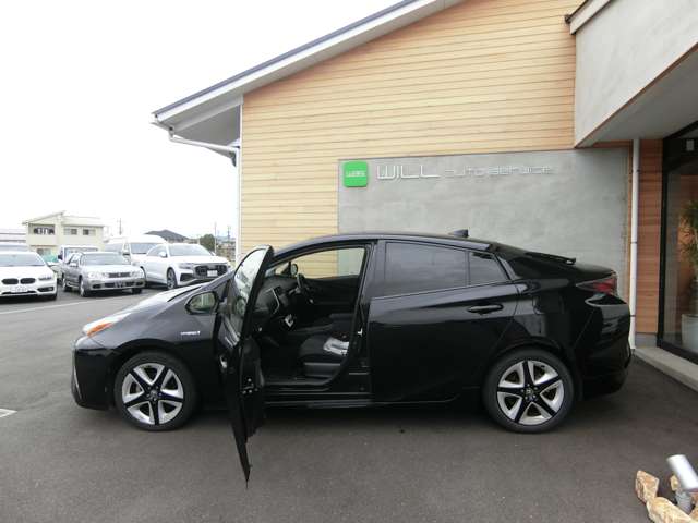 トヨタ プリウス １．８ Ｓ H28年 (中国) 99