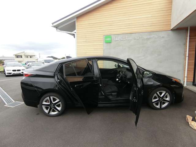 トヨタ プリウス １．８ Ｓ H28年 (中国) 99