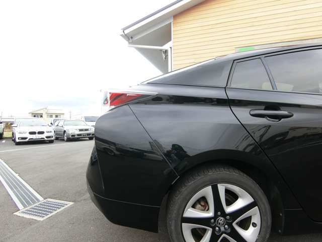 トヨタ プリウス １．８ Ｓ H28年 (中国) 99