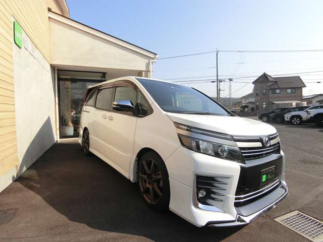 トヨタ ヴォクシー ２．０ ＺＳ 煌ＩＩ H28年 (中国) 99