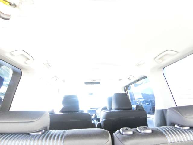 トヨタ ヴォクシー ２．０ ＺＳ 煌ＩＩ H28年 (中国) 99