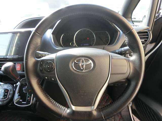 トヨタ ヴォクシー ２．０ ＺＳ 煌ＩＩ H28年 (中国) 99