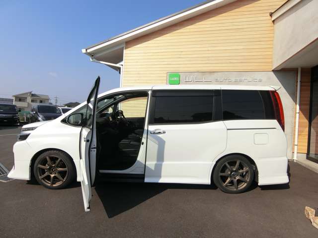 トヨタ ヴォクシー ２．０ ＺＳ 煌ＩＩ H28年 (中国) 99