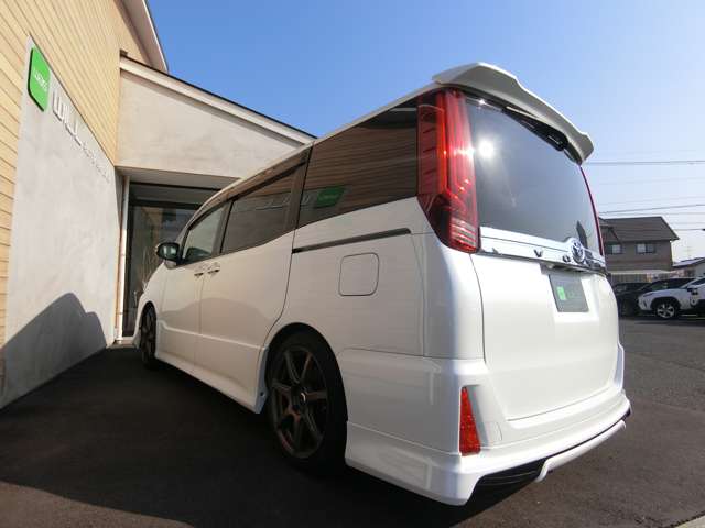 トヨタ ヴォクシー ２．０ ＺＳ 煌ＩＩ H28年 (中国) 99