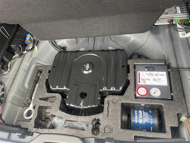 ボルボ ＸＣ４０ Ｂ４ ＡＷＤ インスクリプション ４ＷＤ R3年 (東北) 99