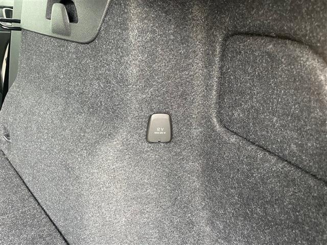 ボルボ ＸＣ４０ Ｂ４ ＡＷＤ インスクリプション ４ＷＤ R3年 (東北) 99